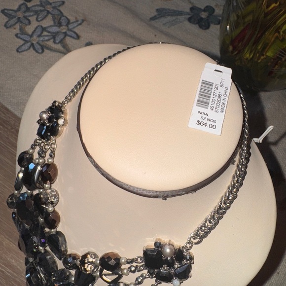 White House Black‎ Market Black and Silver Necklace - Picture 5 of 8